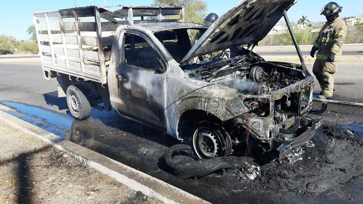 carro auto incendiado (1)